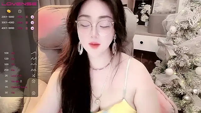 Monica-888 webcam