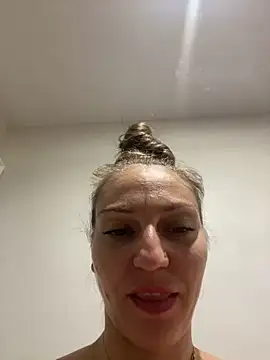 Crystal_Vibe webcam