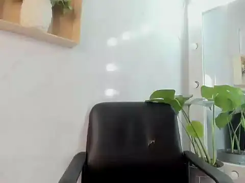 _Tinawhite