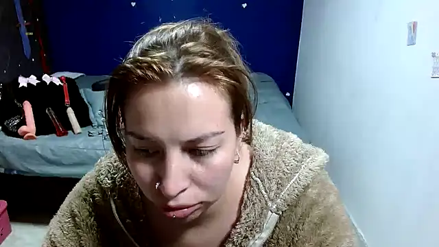 layanafuckhardass