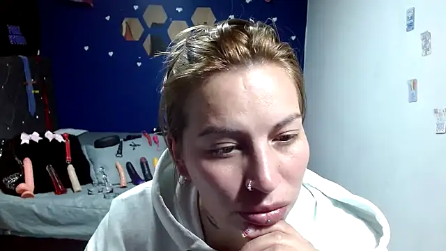 layanafuckhardass webcam