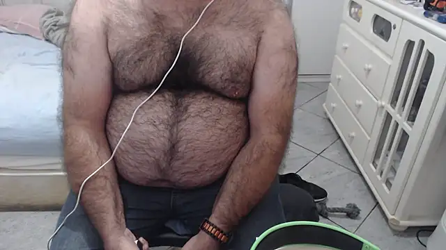 MysterBearMG webcam