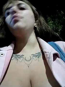 _Isabella--01 webcam