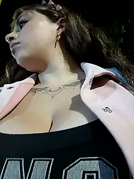 _Isabella--01 webcam