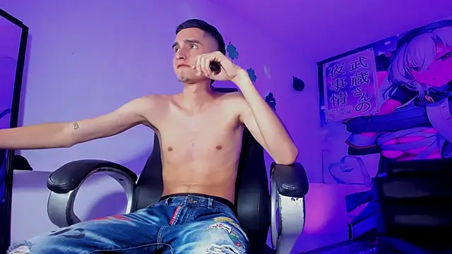 Ethan_Booy webcam