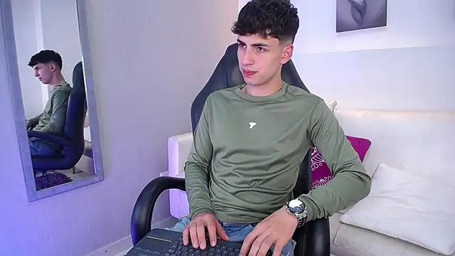 AdrianRinaldi webcam