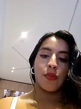 AliishaPss webcam
