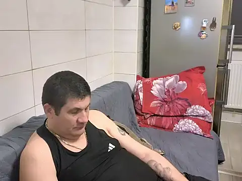 spartacusdaddy48 - SpartacusDaddy48's free webcam - UK Sex Cams