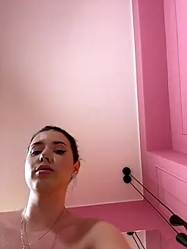 LaraAnneGrey webcam