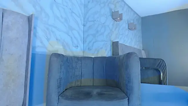 robin__2025 webcam