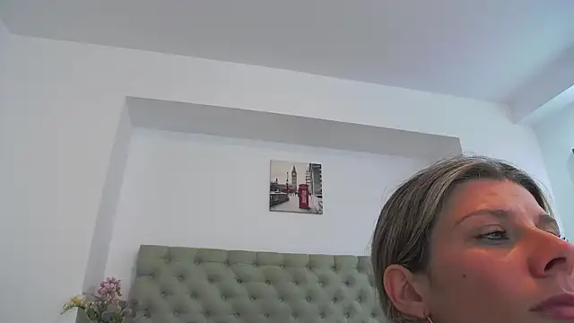Anne_Blueeyes webcam