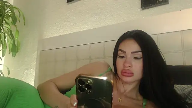 _Pamela_doll webcam
