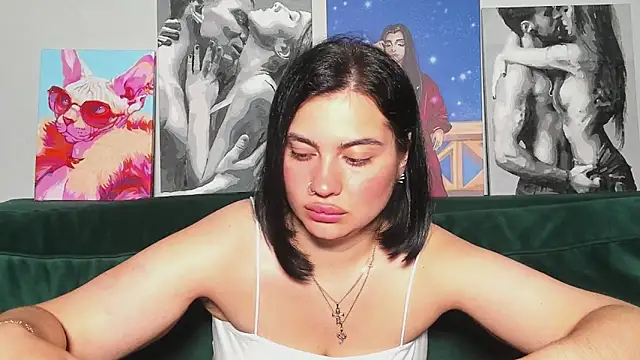 Nikki_Kardashian webcam