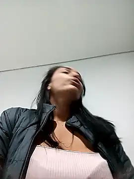 Sara-77 webcam
