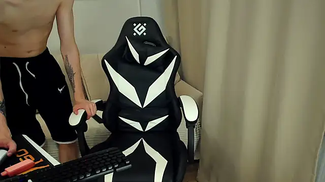 MrSexyCum4U webcam