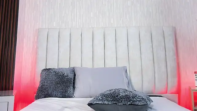 KiaraTorresGB webcam