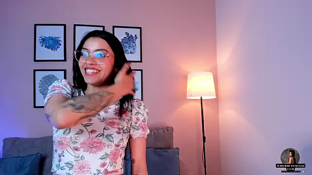 nina__dixon webcam