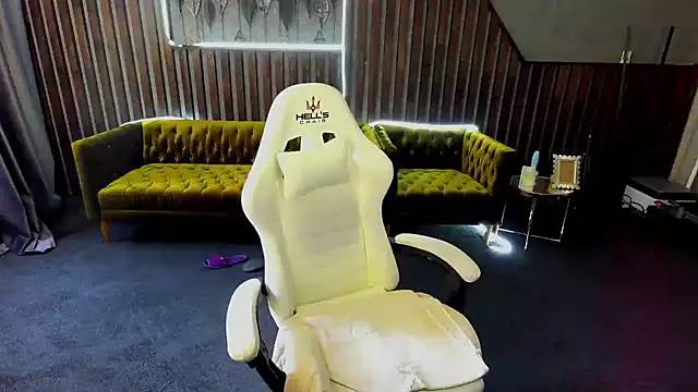 RebelGirlL webcam