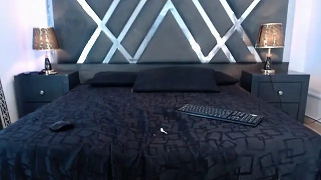 Tiifany_Baker webcam