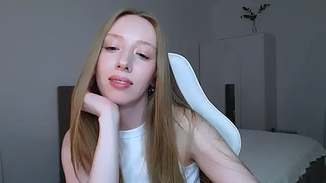 Luna_insniity webcam