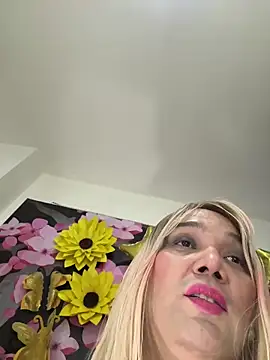 DirtyKhloy webcam