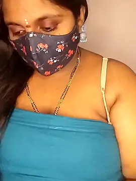 Divyahoty webcam