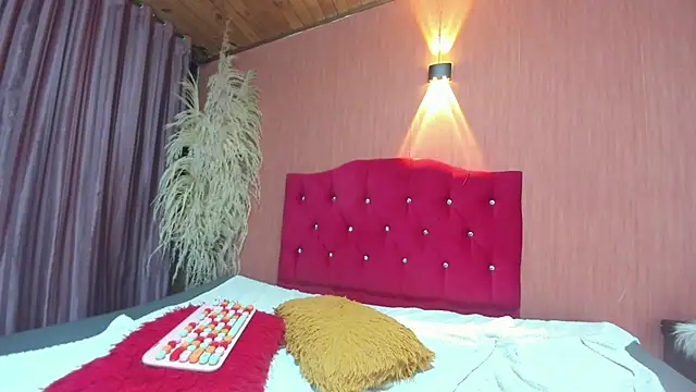 DanielaMonroe webcam