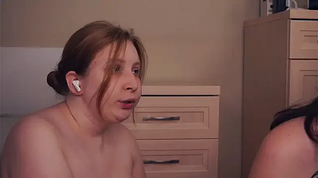 ChelseaEmbertona webcam