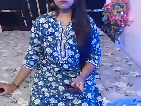 yours-ishika webcam