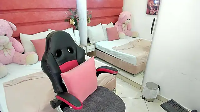 naomi_harding webcam