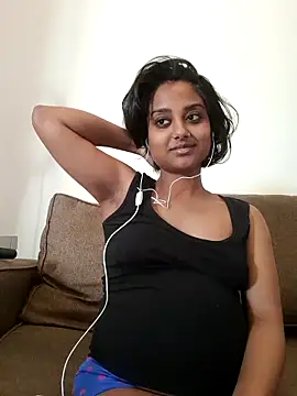 Webcam Model (littlemissdevil69)  is live.Free join now!