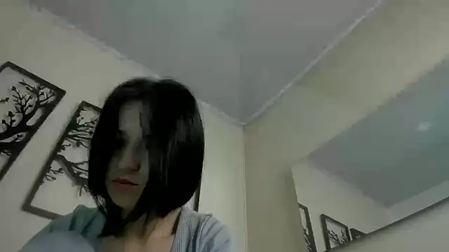 alana_collinss webcam