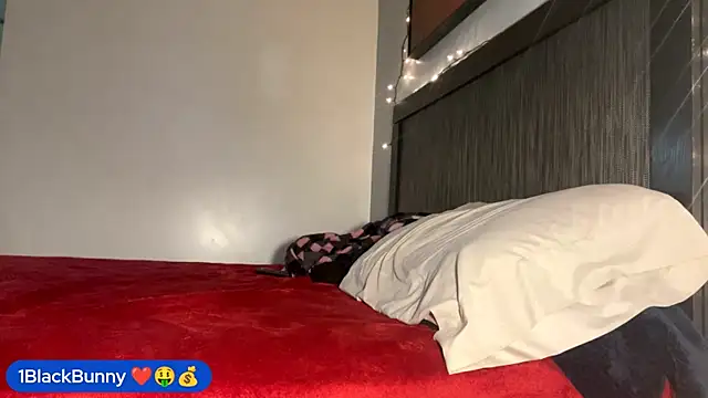 BlackBunnii webcam