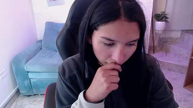 Allayah_w webcam