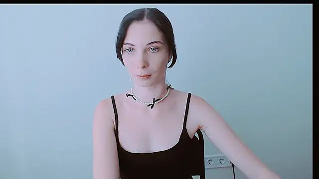 Fox_Lily webcam