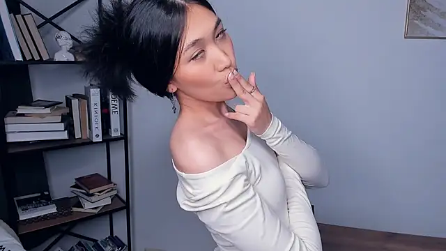 MeghanBaber webcam