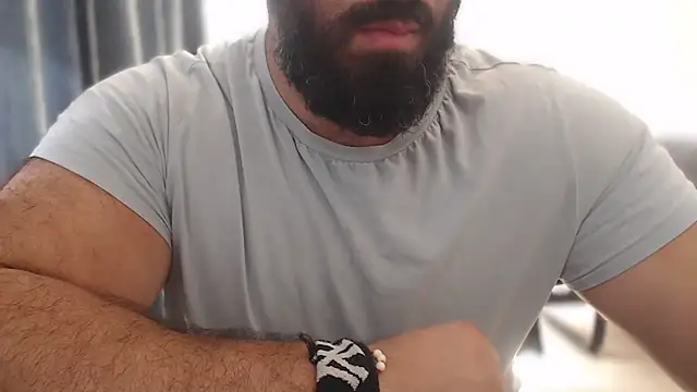 hugemachohandsome webcam