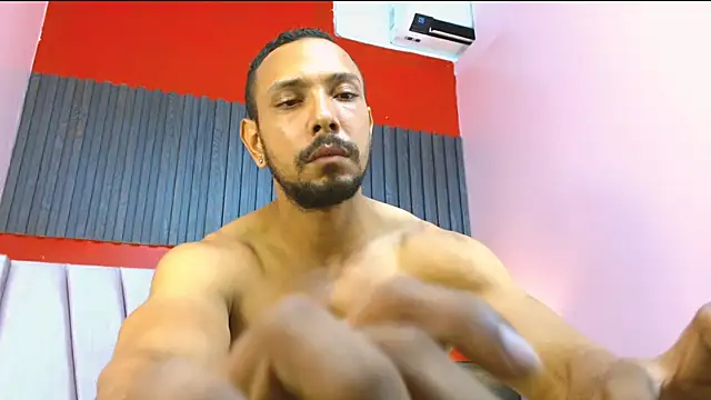 Thiago_Summers webcam