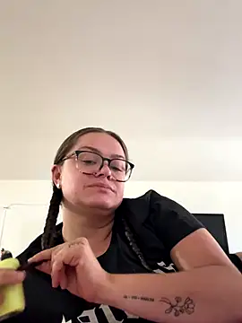 mommyxxmilkerxx webcam