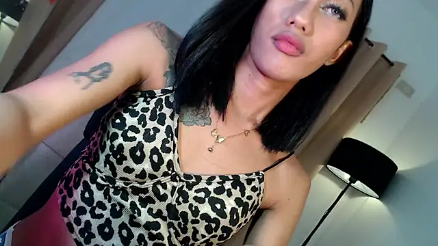 Lust-sluttymira webcam