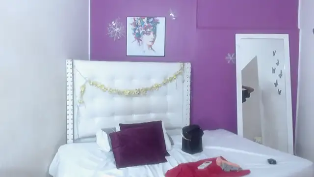 free webcam Tiny Sarah1