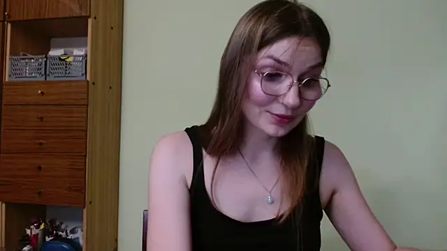 LooveELLYx webcam