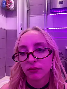  maya_snow chat room