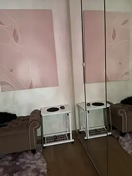 BellaSecrett webcam