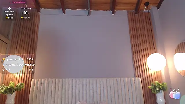 AyshelMoon7 webcam