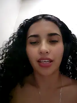 Lucy_Marin