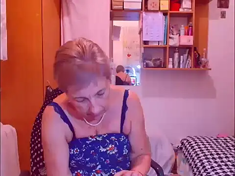 Victoria5643 webcam