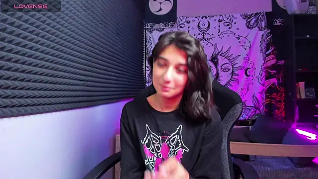 Elfy_Rare_ webcam