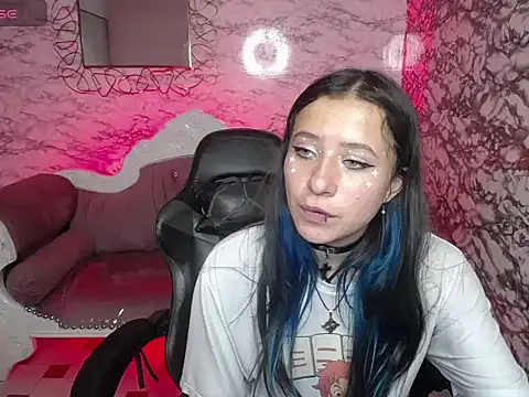  Green_EyesFox_v chat room