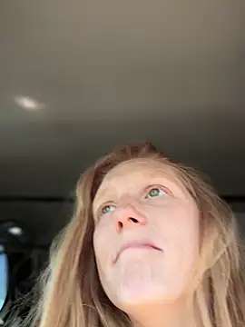 GoldenFlameGoddess webcam